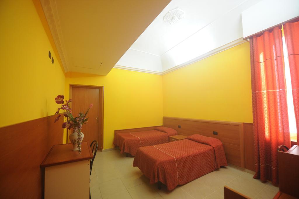 Hotel Lella Rzym Zewnętrze zdjęcie
