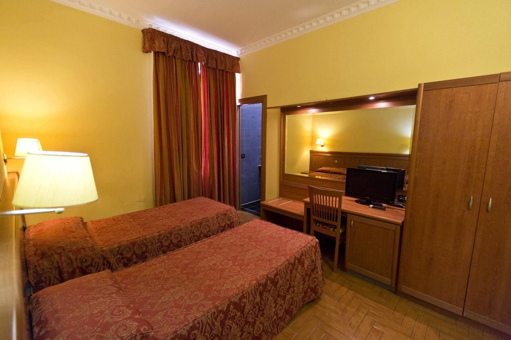 Hotel Lella Rzym Zewnętrze zdjęcie
