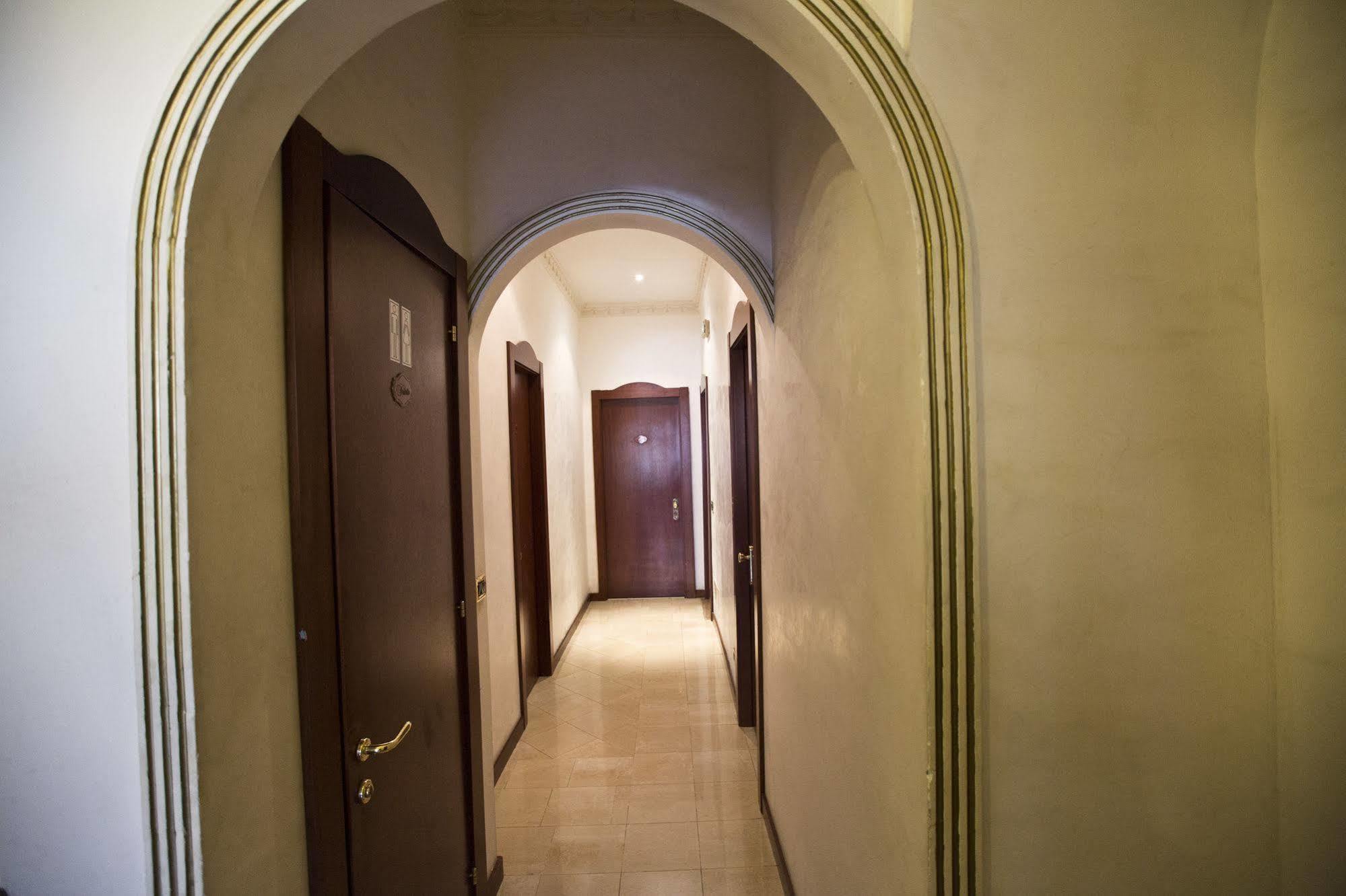 Hotel Lella Rzym Zewnętrze zdjęcie
