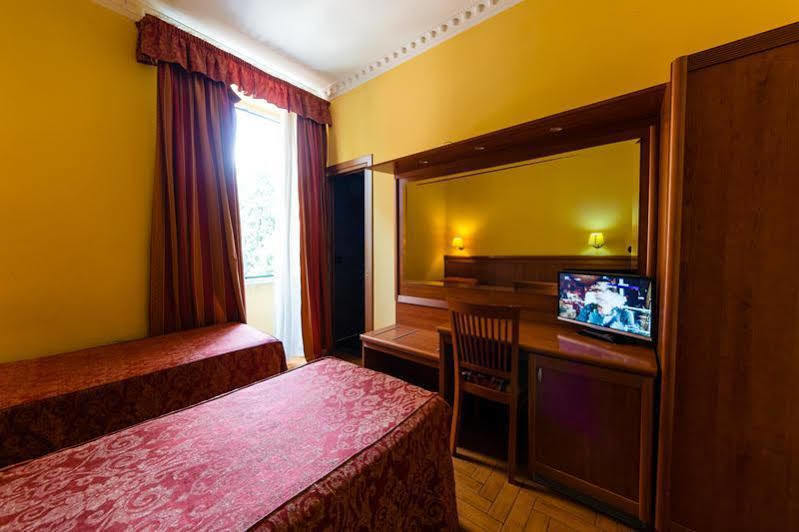 Hotel Lella Rzym Zewnętrze zdjęcie